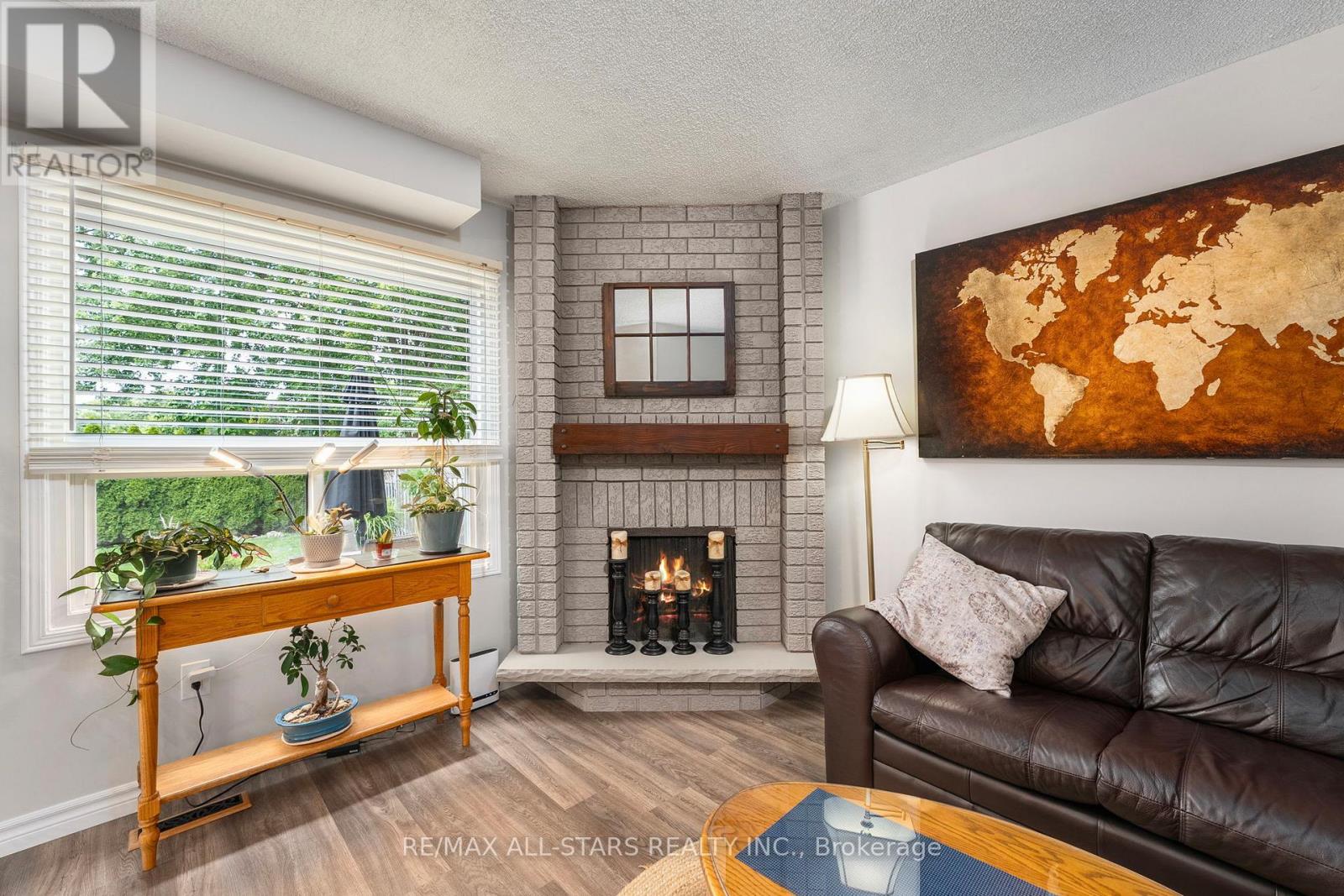 10 Skybird Lane, Georgina, Ontario  L4P 3S1 - Photo 12 - N12367932