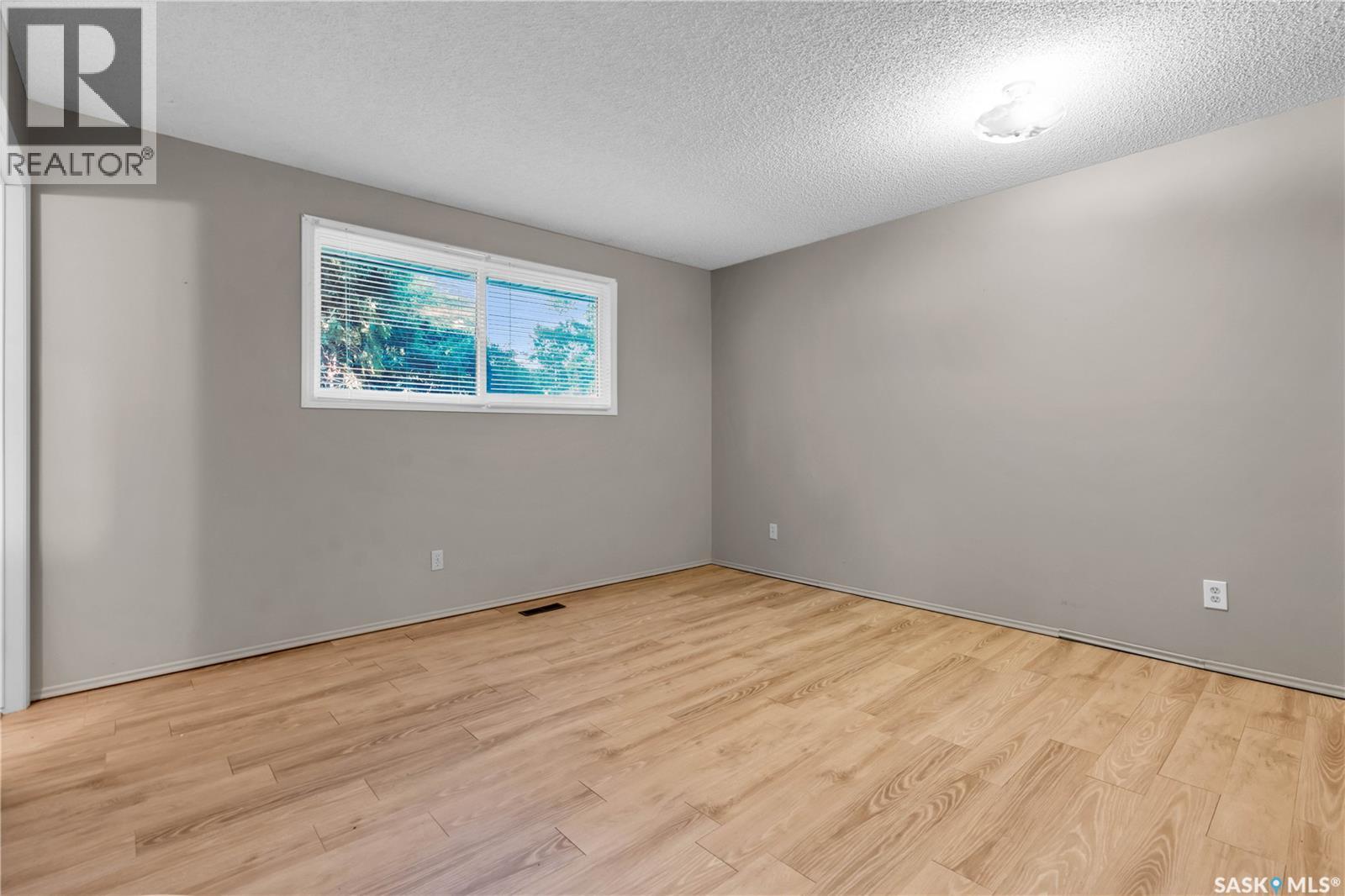 127 Scrivener Crescent, Regina, Saskatchewan  S4N 4V6 - Photo 24 - SK016829