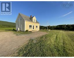 84 5308 Road, St. Joseph Du Moine, Ca