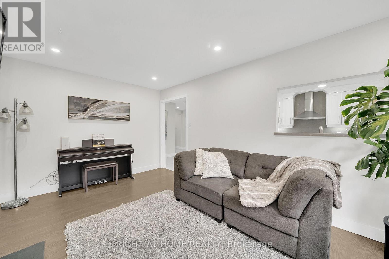 57 Wexford Road, Brampton, Ontario  L6Z 2W4 - Photo 15 - W12369463