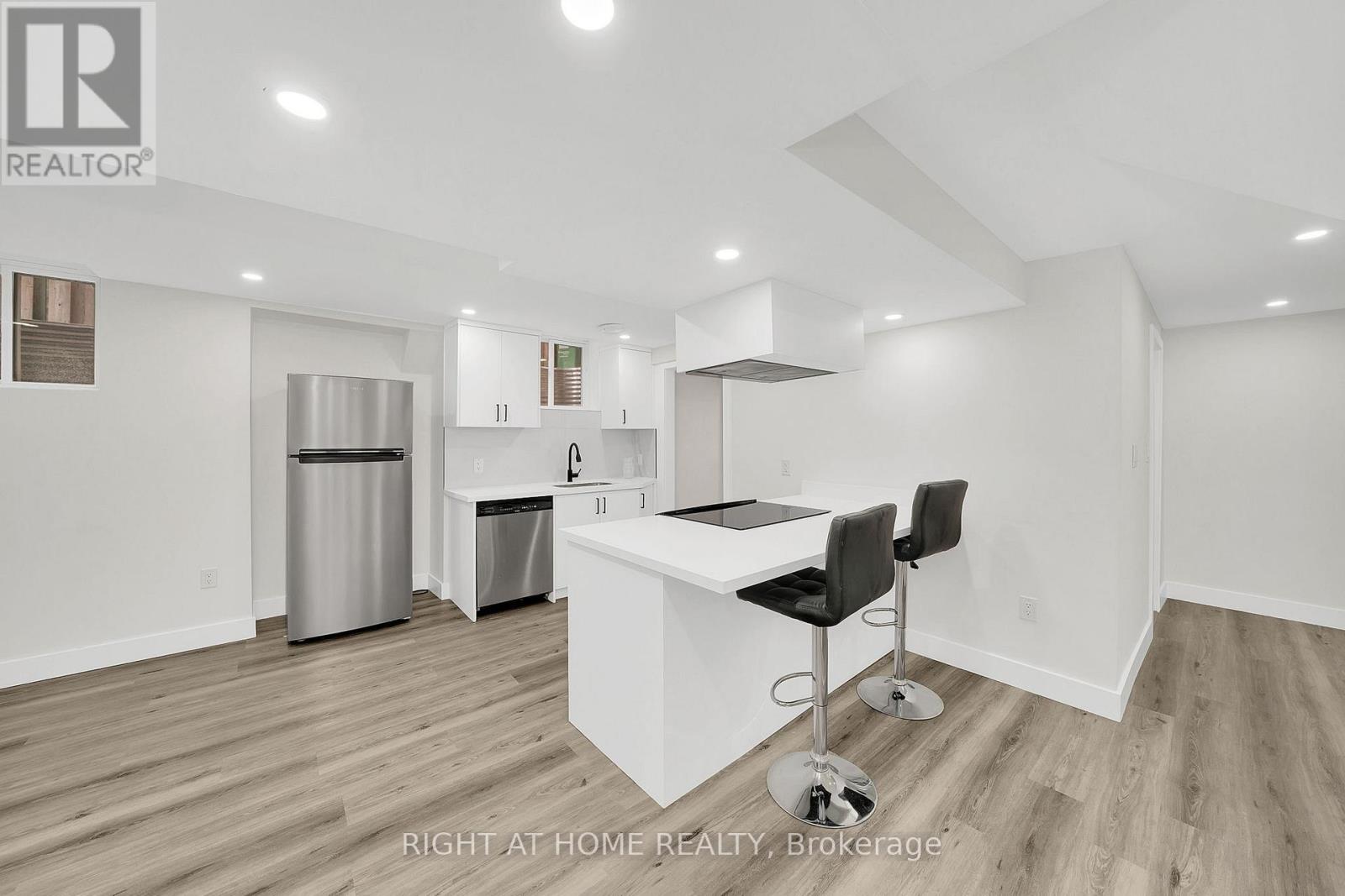 57 Wexford Road, Brampton, Ontario  L6Z 2W4 - Photo 35 - W12369463