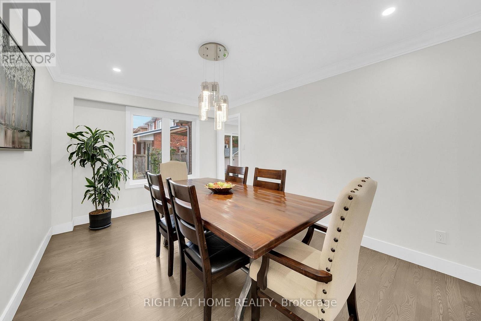 57 Wexford Road, Brampton, Ontario  L6Z 2W4 - Photo 7 - W12369463