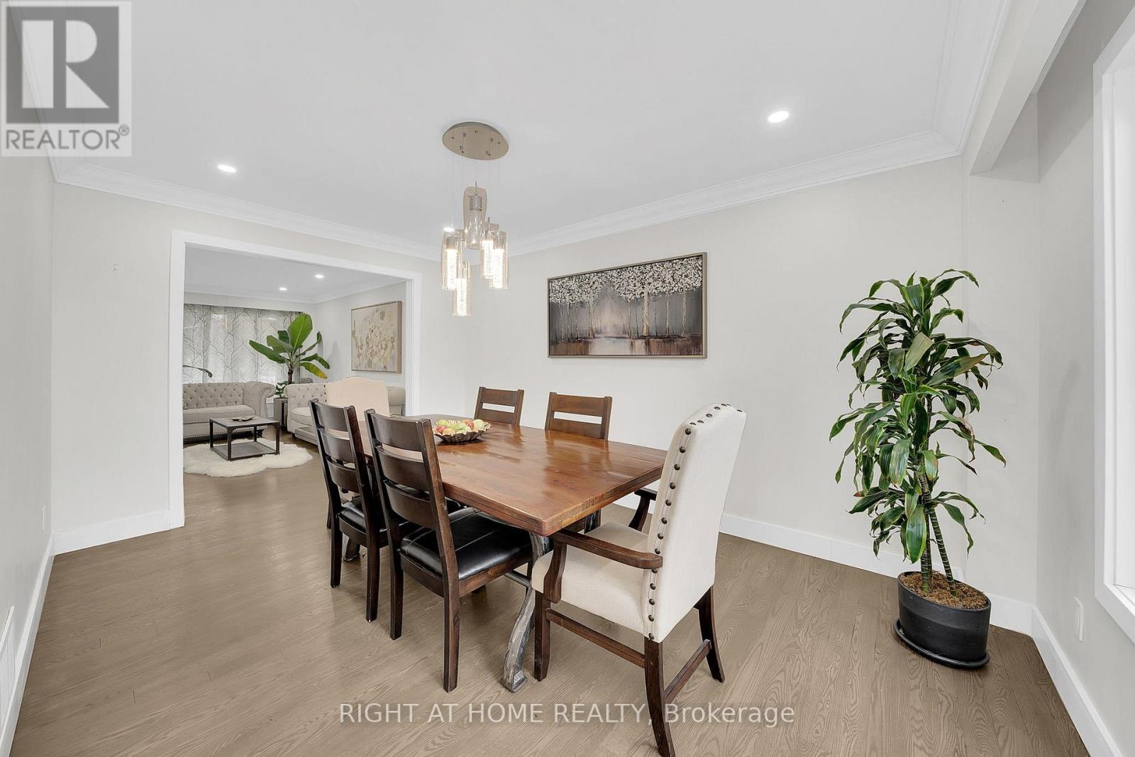 57 Wexford Road, Brampton, Ontario  L6Z 2W4 - Photo 8 - W12369463