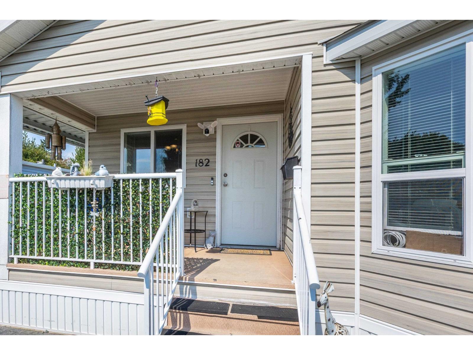 182 1840 160 Street, Surrey, British Columbia  V4A 4X4 - Photo 2 - R3040072