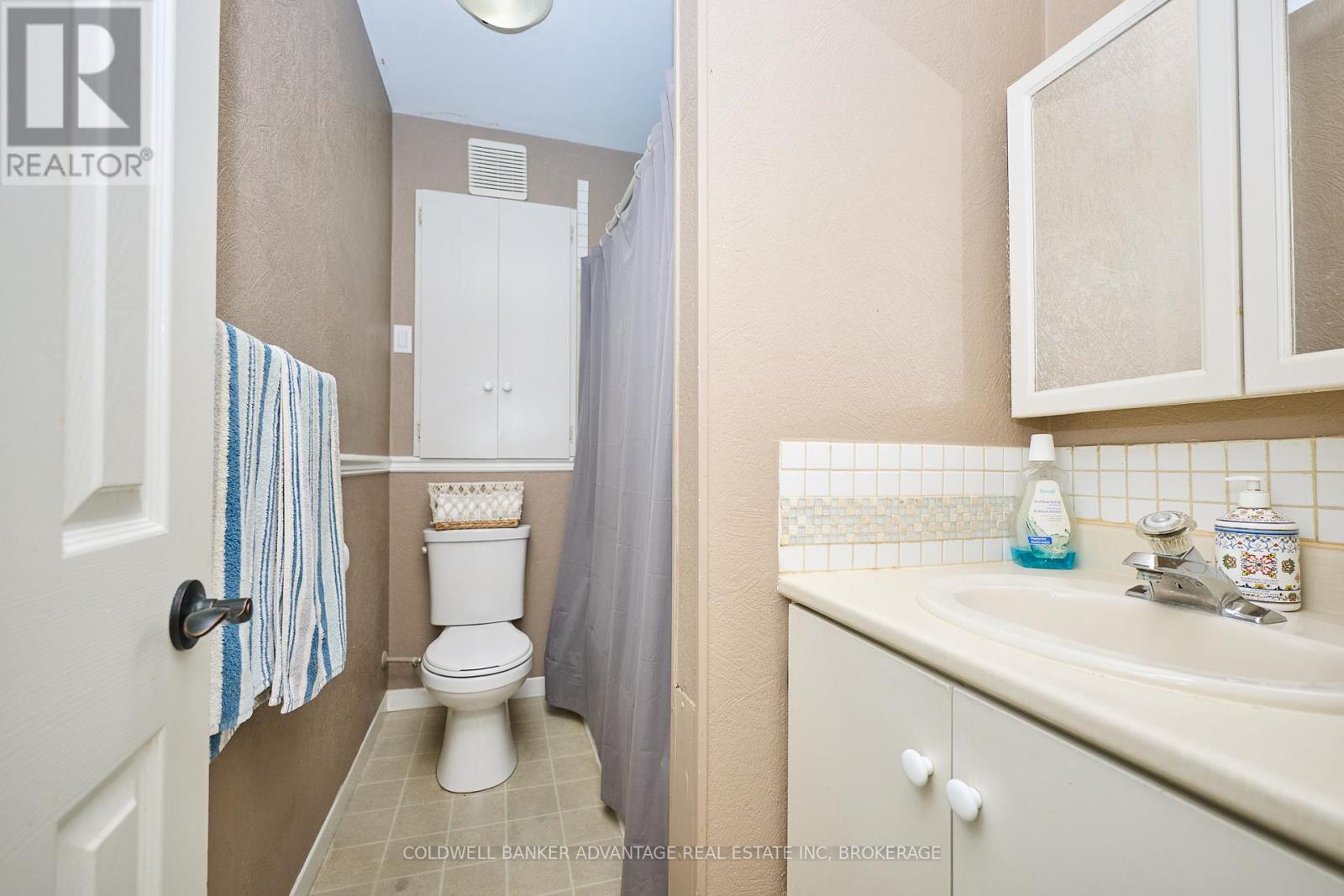 41 Dunkirk Court, Welland, Ontario  L3B 4W1 - Photo 17 - X12368275