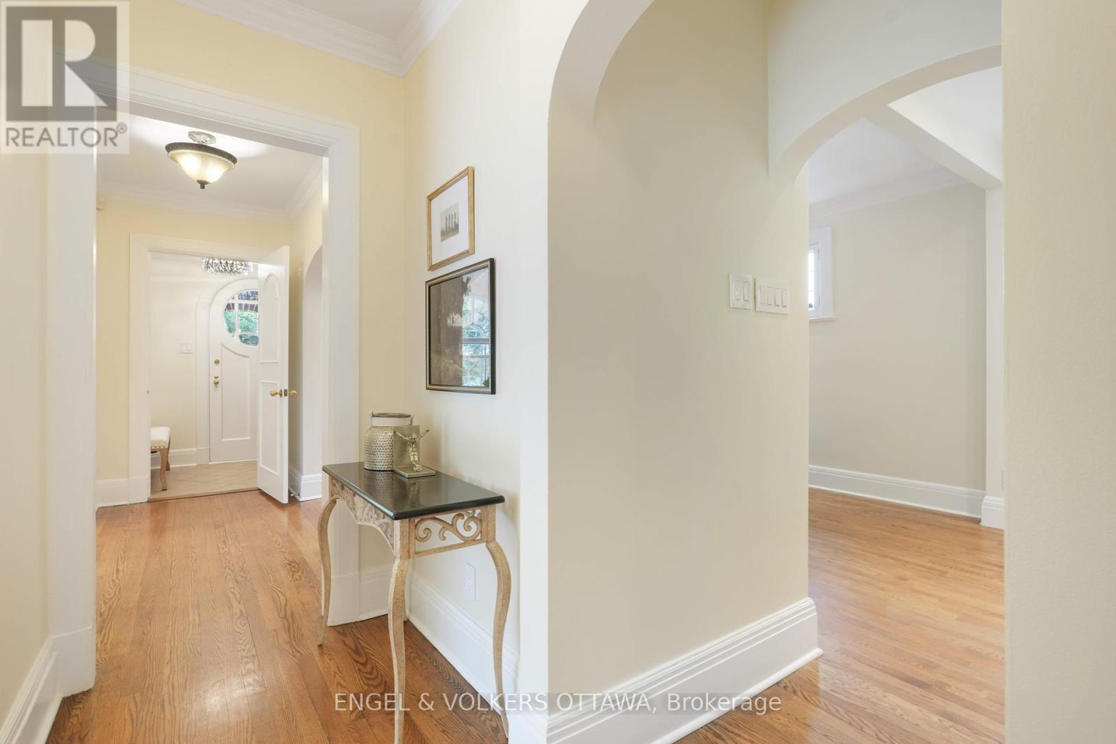 Property at 386 ASHBURY ROAD image 5