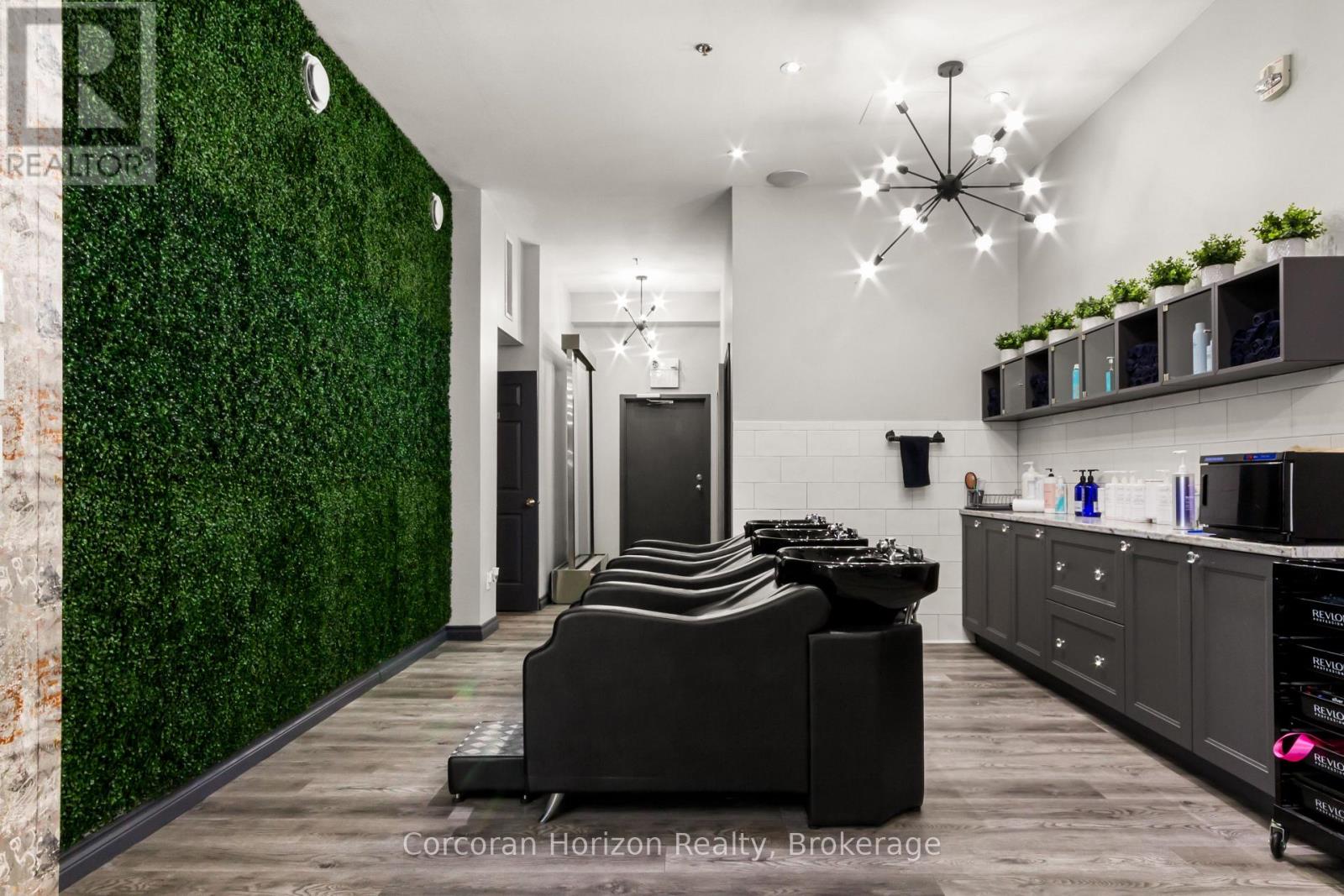 271 Merritt Street, St. Catharines (Oakdale), Ontario  L2T 1K1 - Photo 41 - X12369475