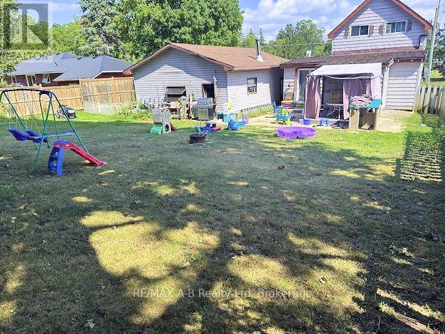 19 Coleman Street, Huron East (Seaforth), Ontario  N0K 1W0 - Photo 3 - X12343915