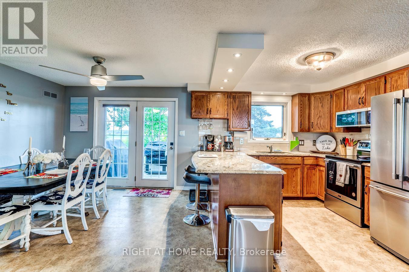 138 Starr Boulevard, Kawartha Lakes, Ontario  K0M 2C0 - Photo 2 - X12368504