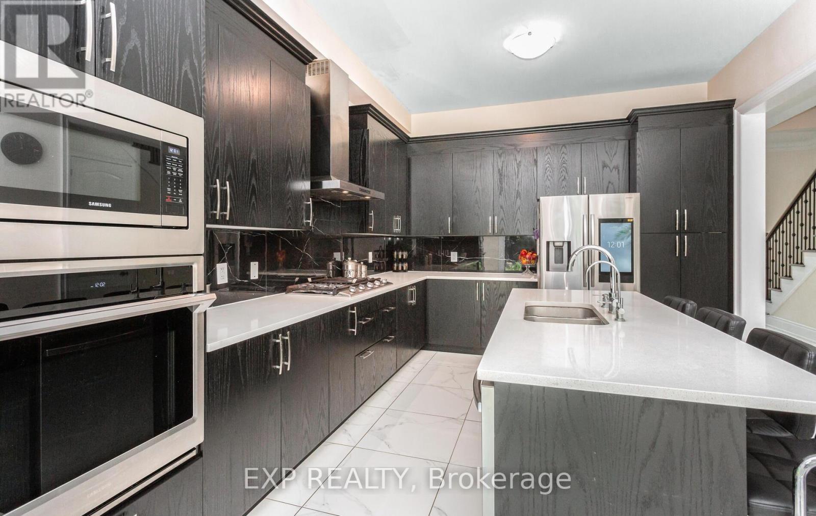 32 Daisy Meadow Crescent, Caledon, Ontario  L7C 3A3 - Photo 18 - W12369506