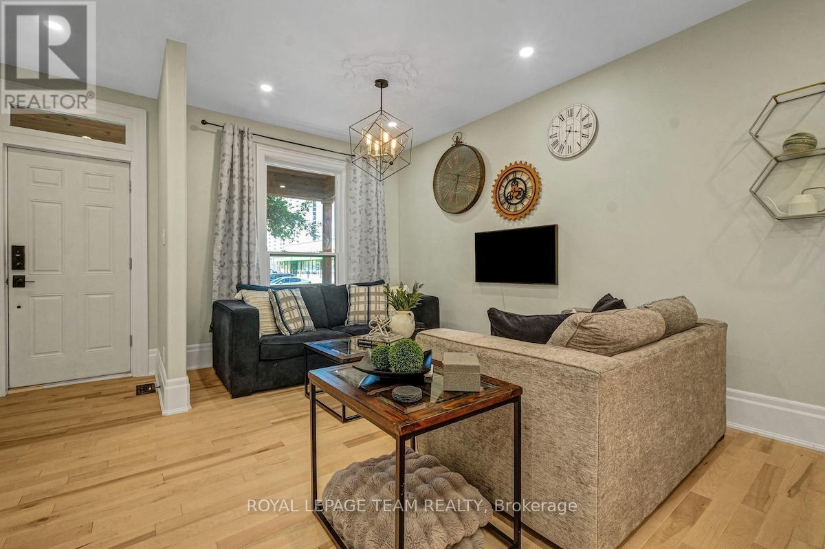 8 Pretoria Avenue, Ottawa, Ontario  K1S 1W7 - Photo 9 - X12369519