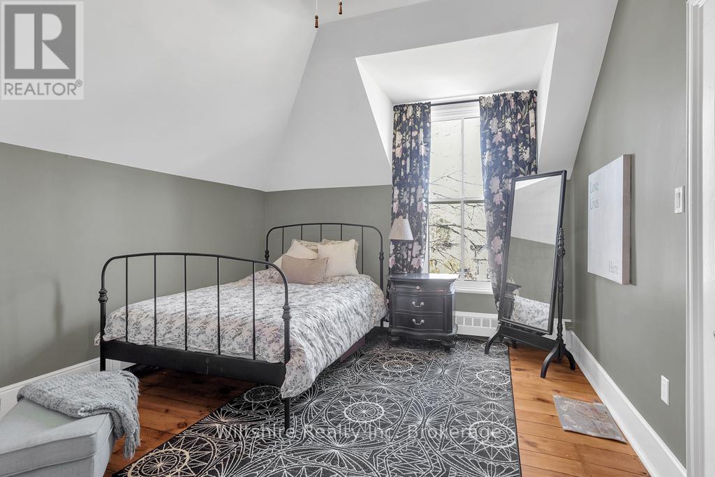 64 South Street W, Aylmer, Ontario  N5H 1R1 - Photo 16 - X12369516