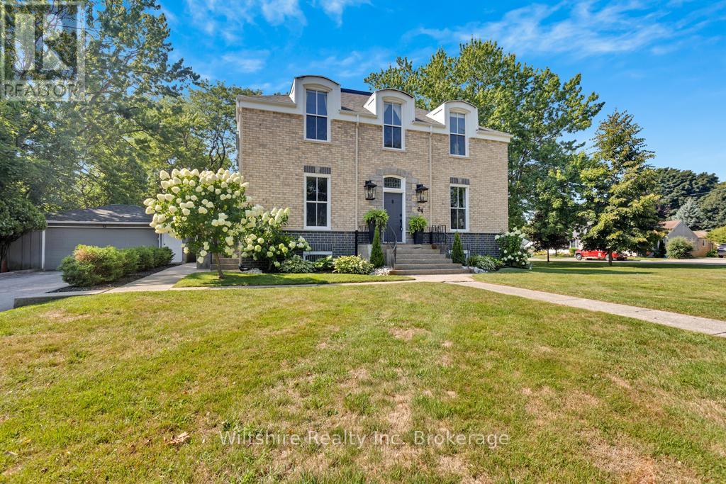 64 South Street W, Aylmer, Ontario  N5H 1R1 - Photo 2 - X12369516