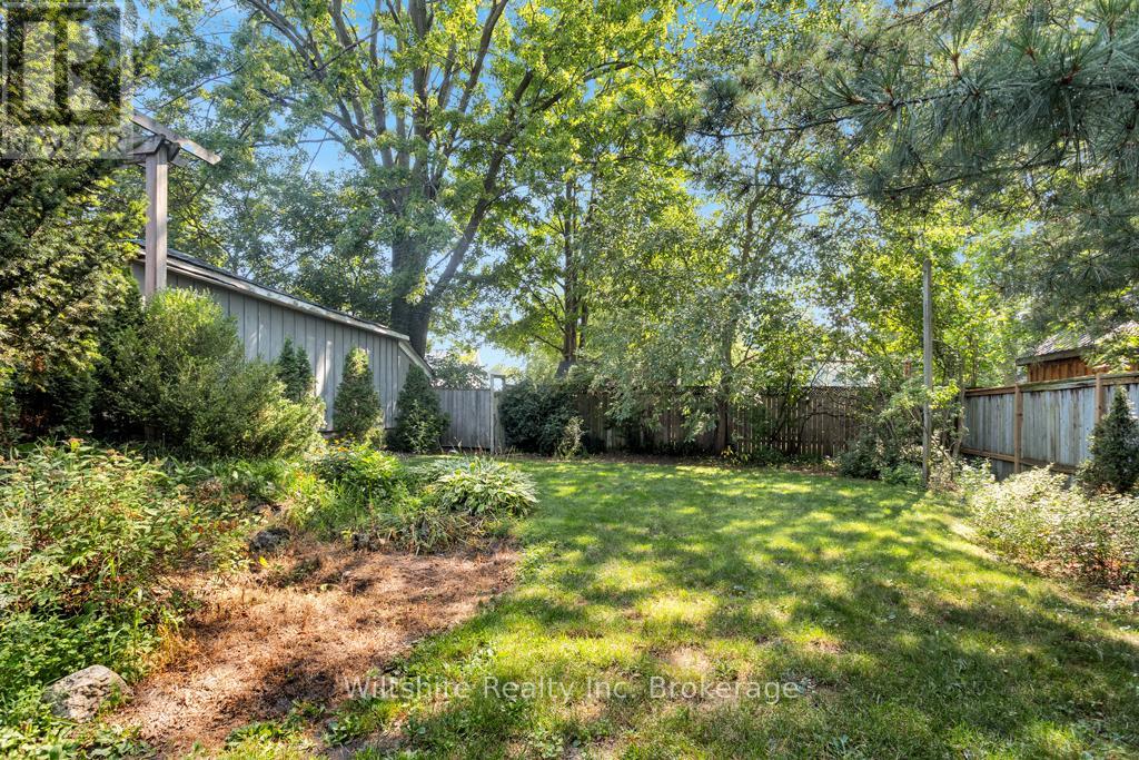64 South Street W, Aylmer, Ontario  N5H 1R1 - Photo 22 - X12369516