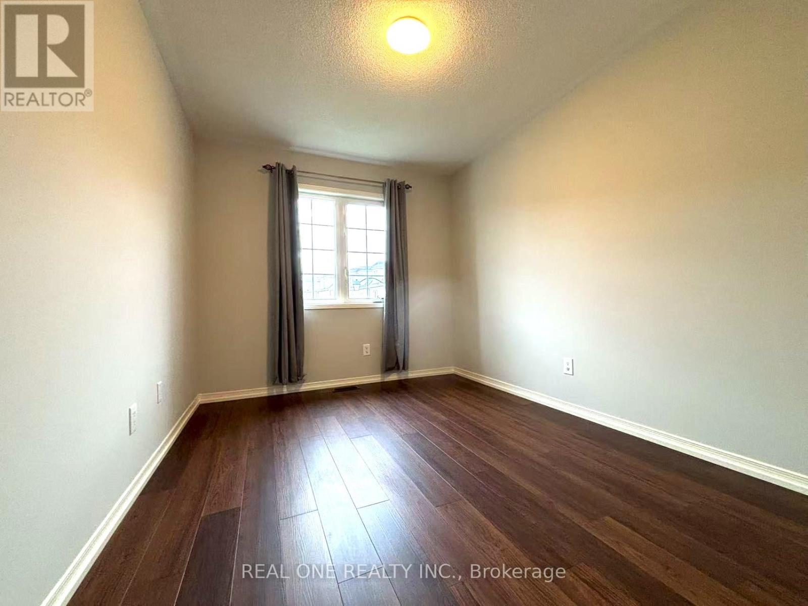 15 Adam Oates Heights, Toronto (Downsview-Roding-Cfb), Ontario  M3L 0G3 - Photo 30 - W12360670