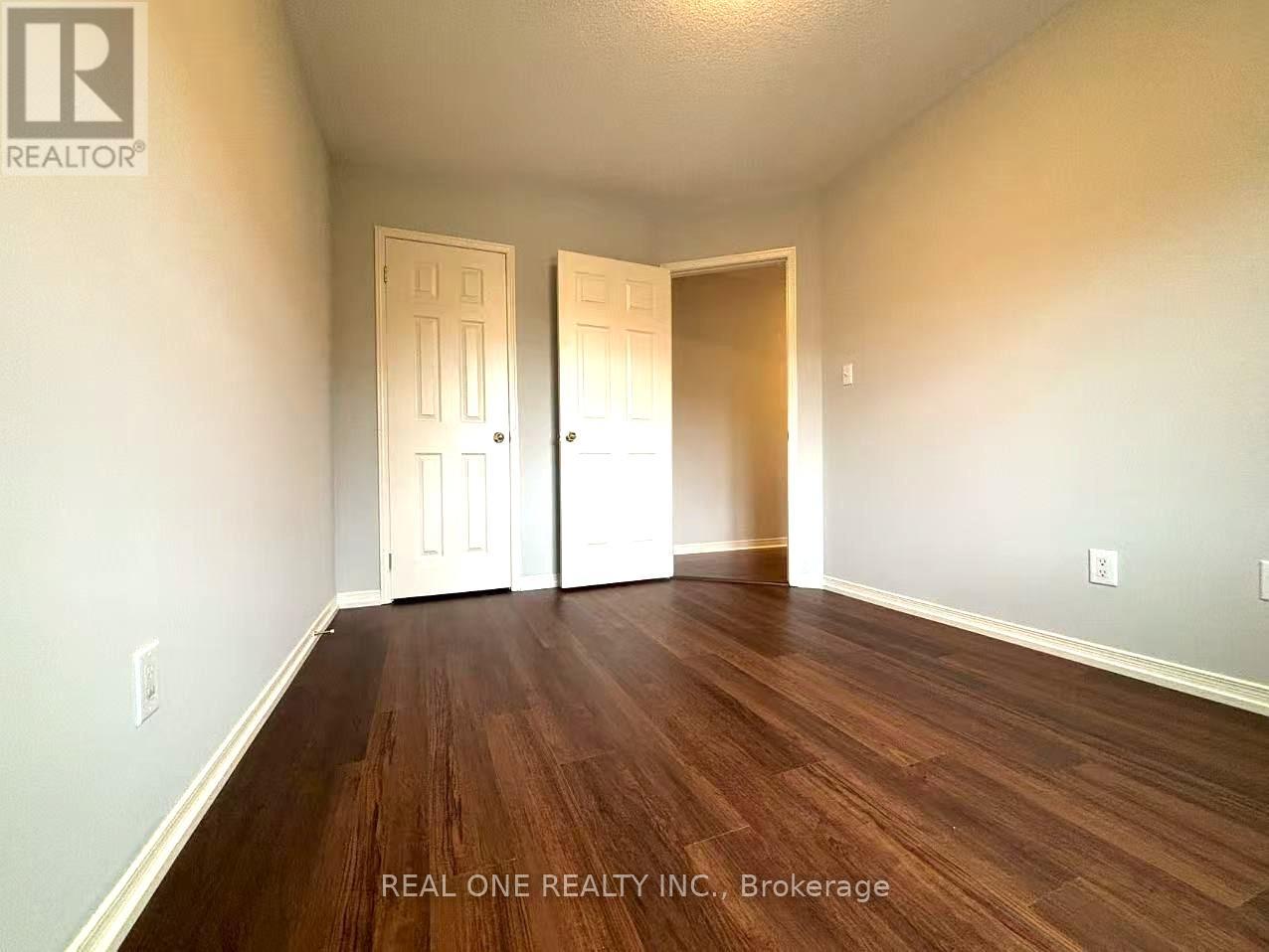 15 Adam Oates Heights, Toronto (Downsview-Roding-Cfb), Ontario  M3L 0G3 - Photo 31 - W12360670