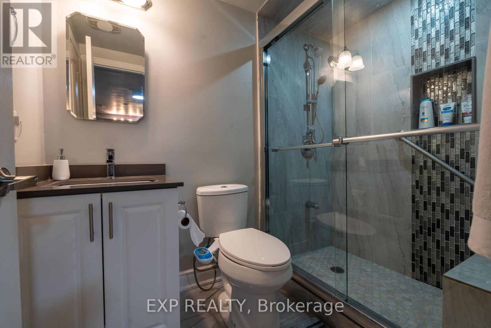 37 Farthingale Crescent, Brampton, Ontario  L7A 1S8 - Photo 26 - W12369520