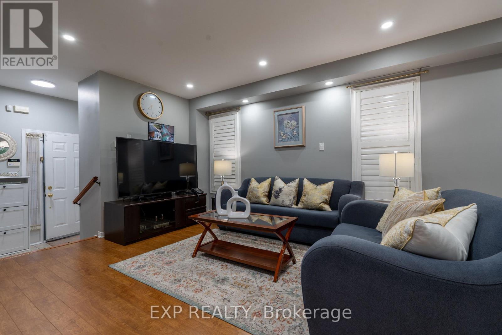 37 Farthingale Crescent, Brampton, Ontario  L7A 1S8 - Photo 7 - W12369520