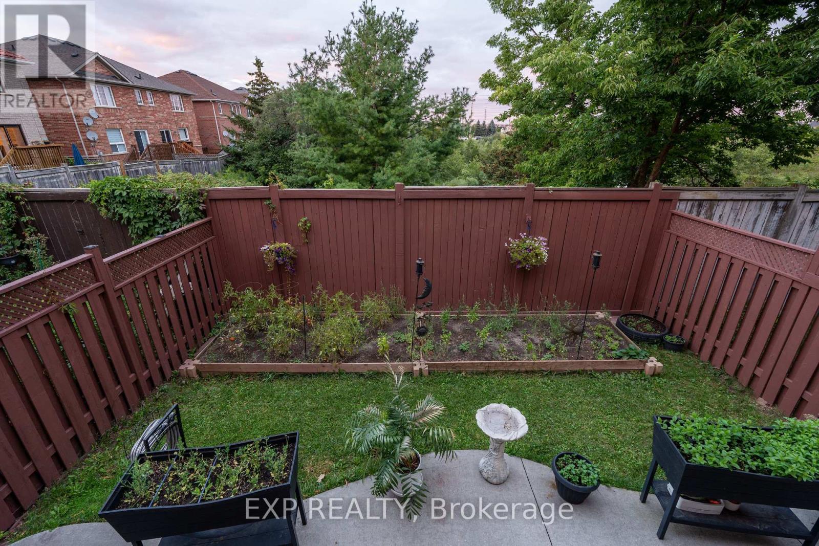 37 Farthingale Crescent, Brampton, Ontario  L7A 1S8 - Photo 31 - W12369520
