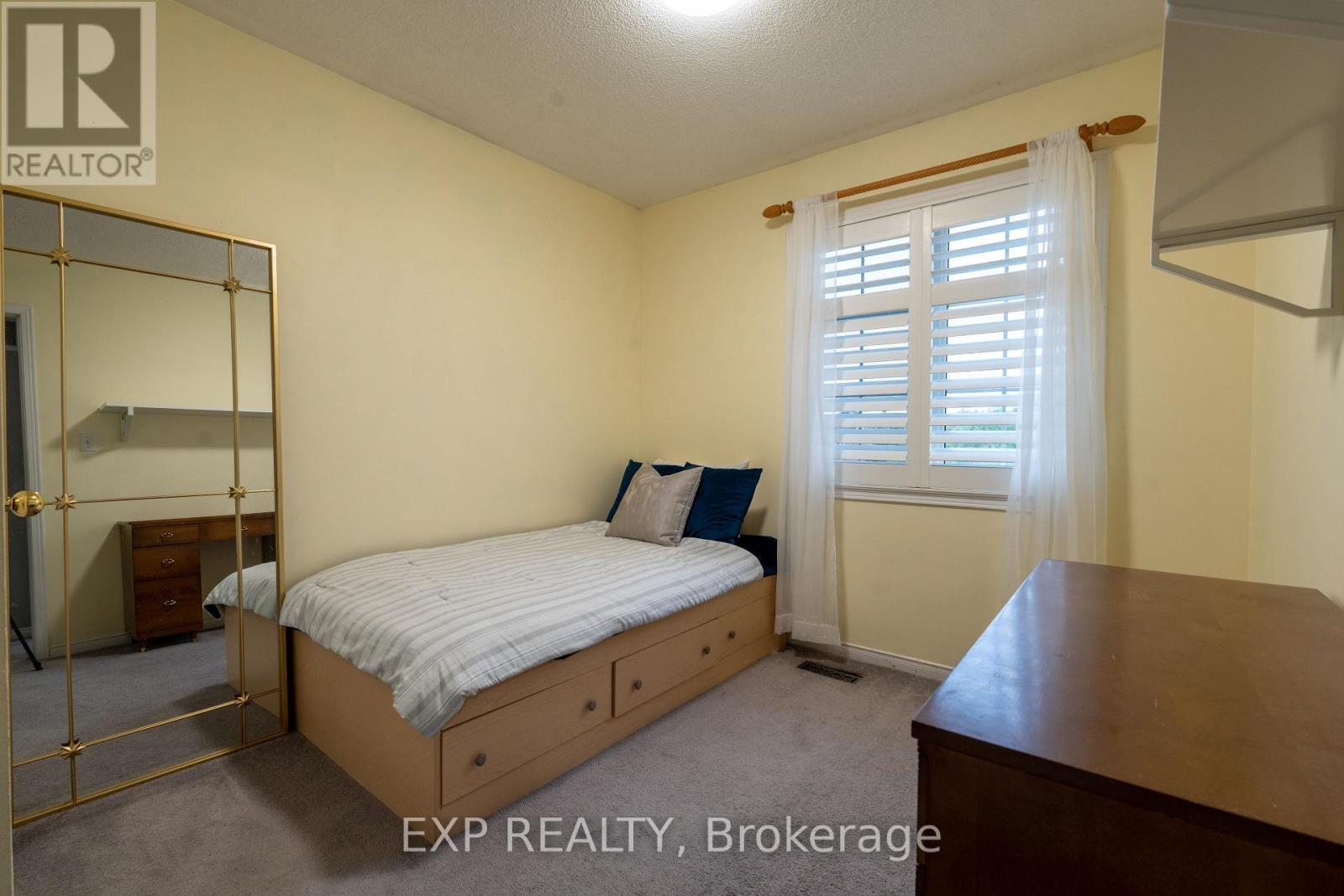 37 Farthingale Crescent, Brampton, Ontario  L7A 1S8 - Photo 23 - W12369520