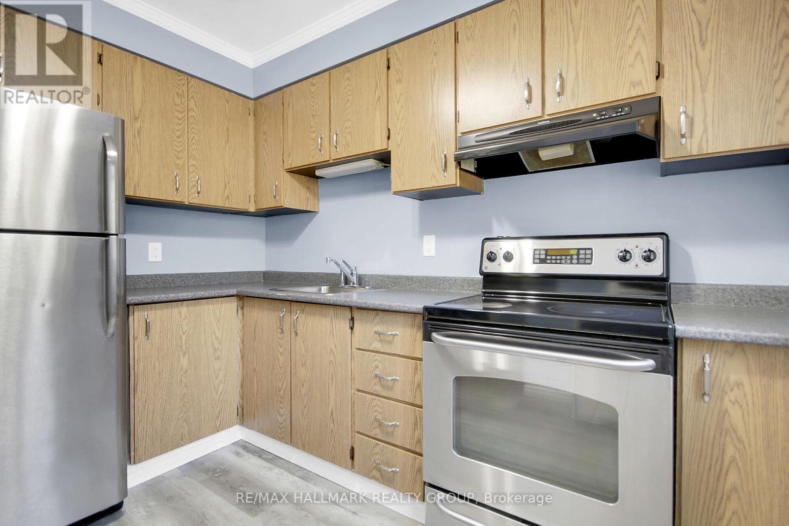 113 - 2570 Southvale Crescent, Ottawa, Ontario  K1B 5B6 - Photo 14 - X12369536