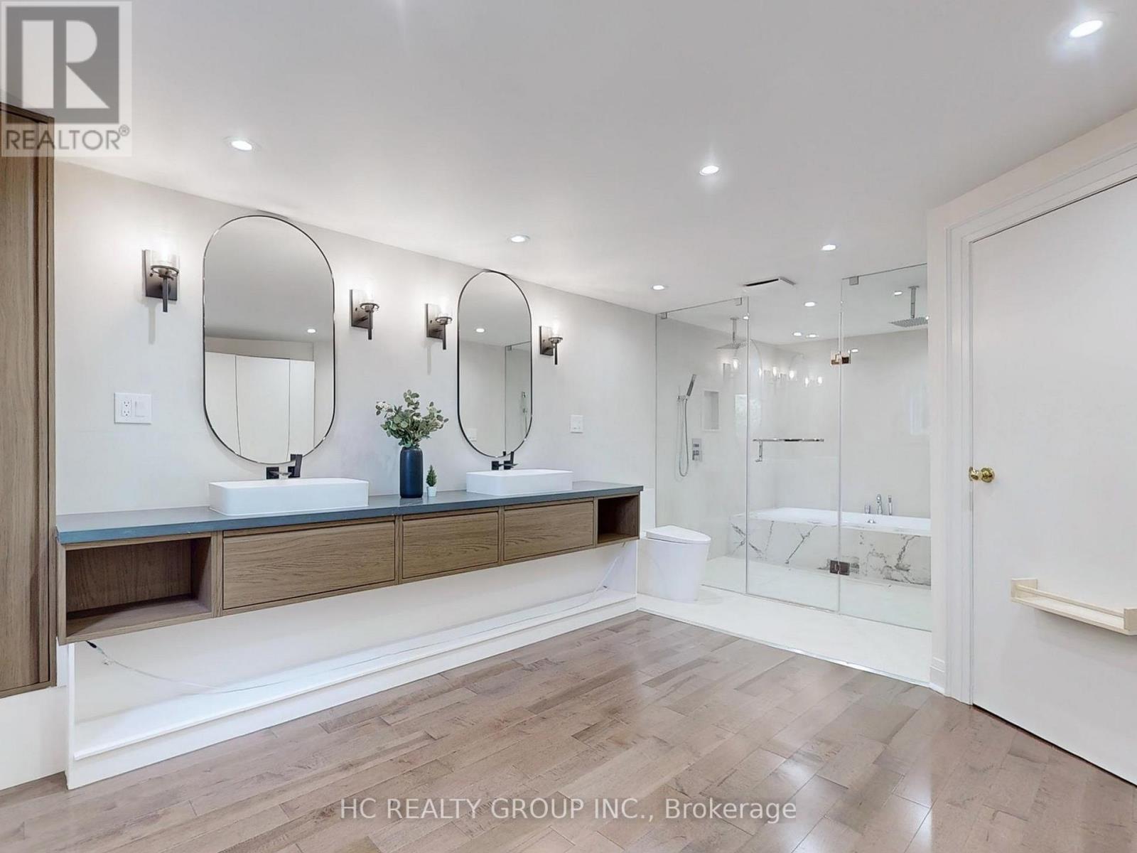 124 Lawrence Avenue E, Toronto, Ontario  M4N 1S8 - Photo 35 - C12369459
