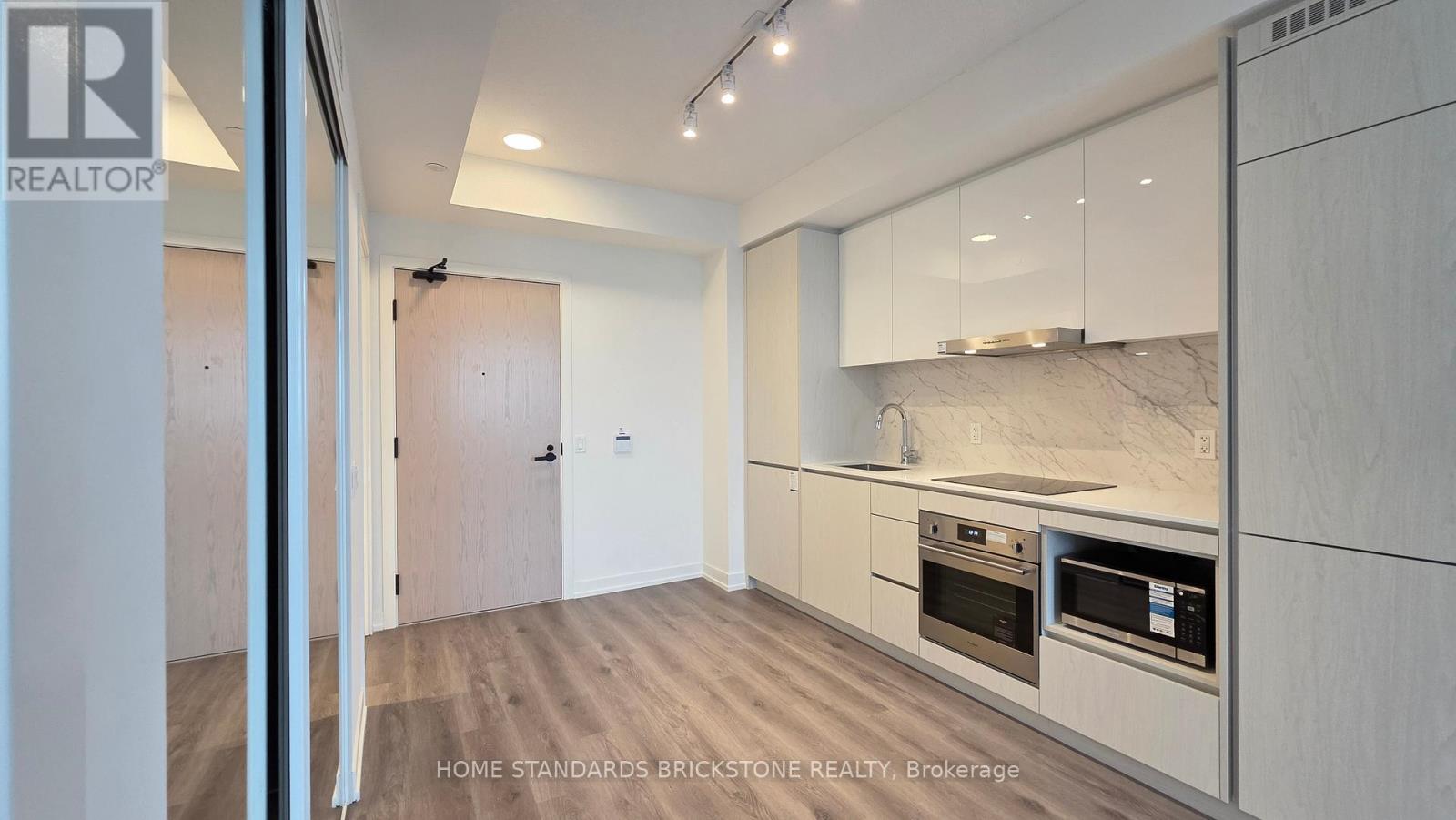 3711 - 28 Interchange Way, Vaughan, Ontario  L4K 0P8 - Photo 15 - N12369538