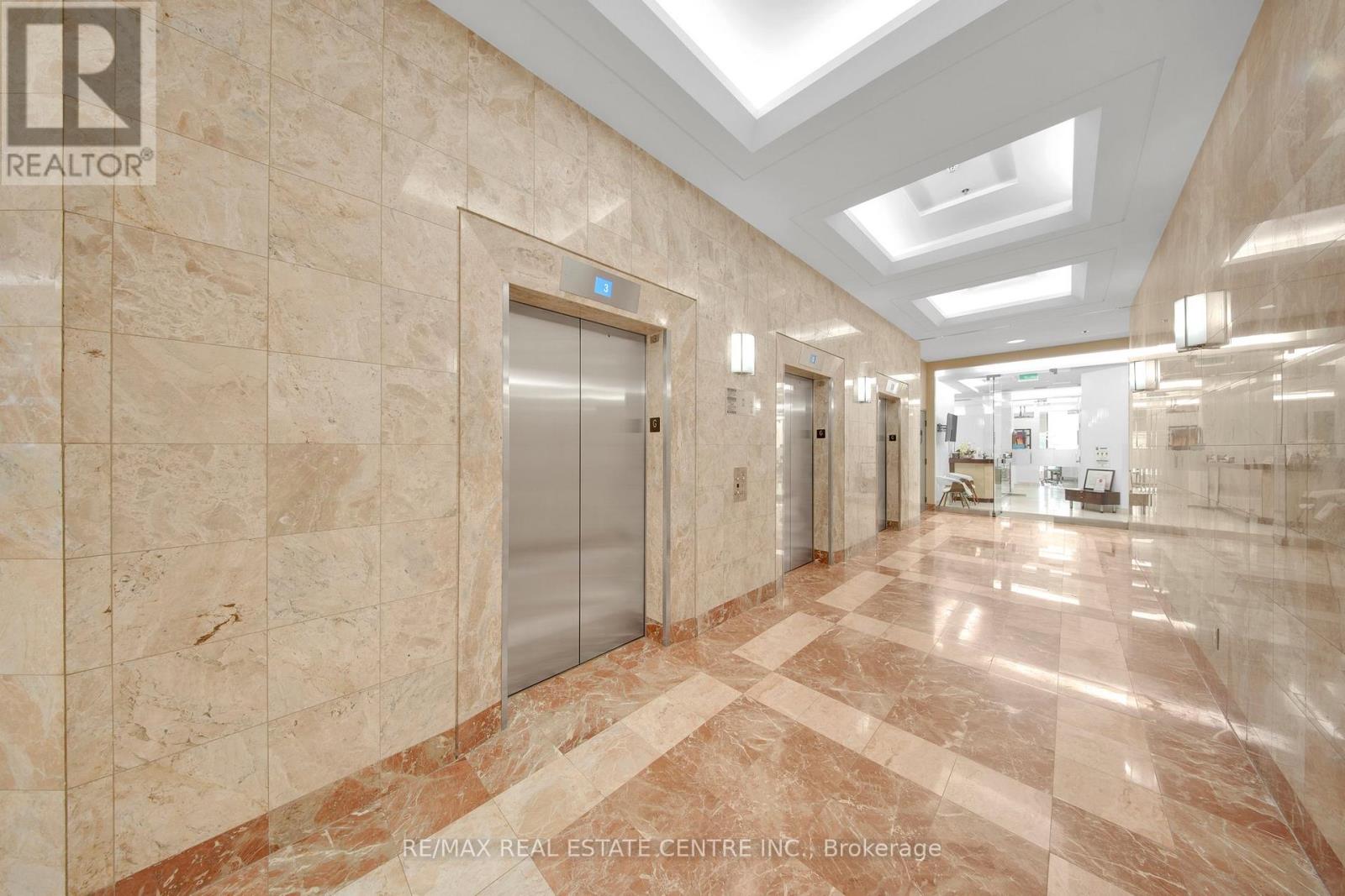 13 - 6733 Mississauga Road, Mississauga, Ontario  L5N 6J5 - Photo 3 - W12369534