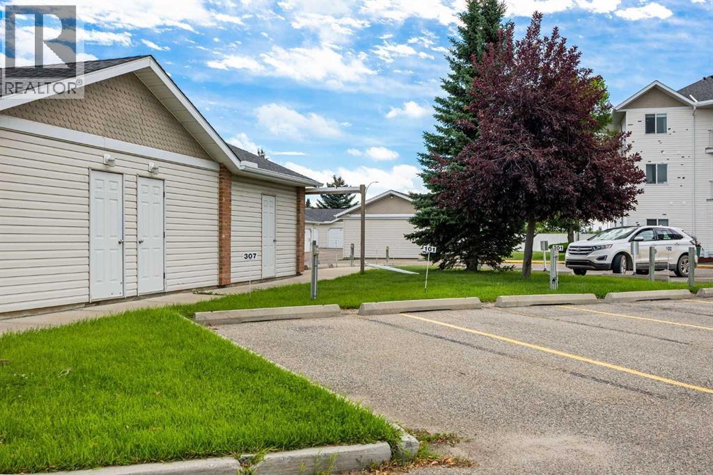 307, 3 Parklane Way, Strathmore, Alberta  T1P 1N6 - Photo 36 - A2248620