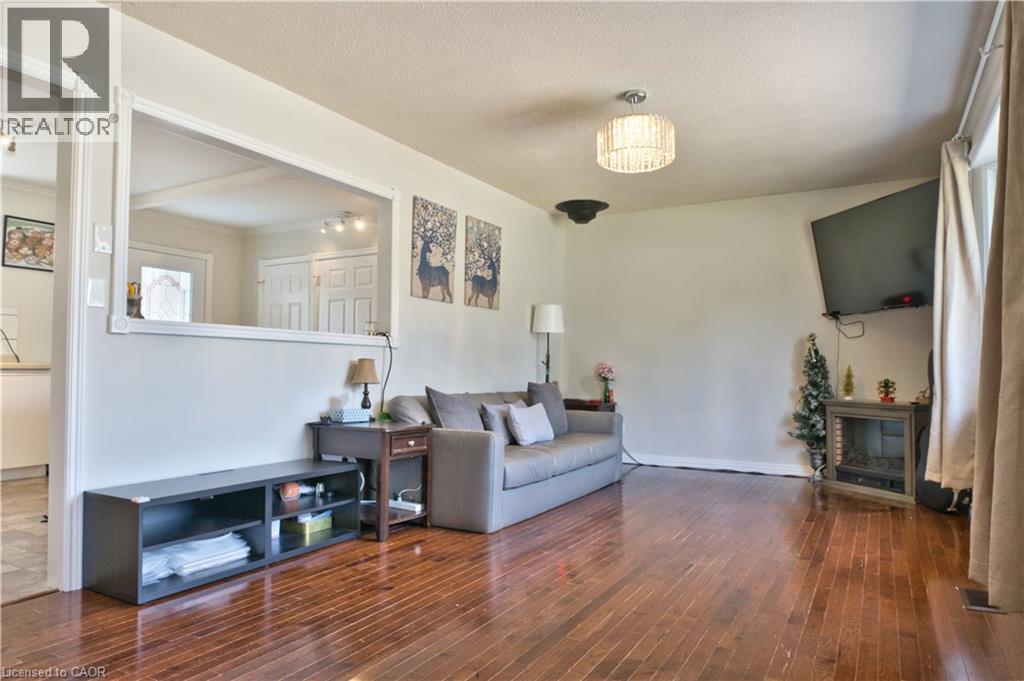 Property at 365 ADELINE Drive image 5