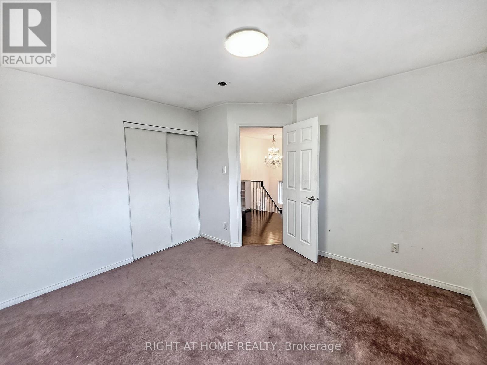 6 Buffridge Trail, Brampton (Snelgrove), Ontario  L7A 1H2 - Photo 13 - W12369544