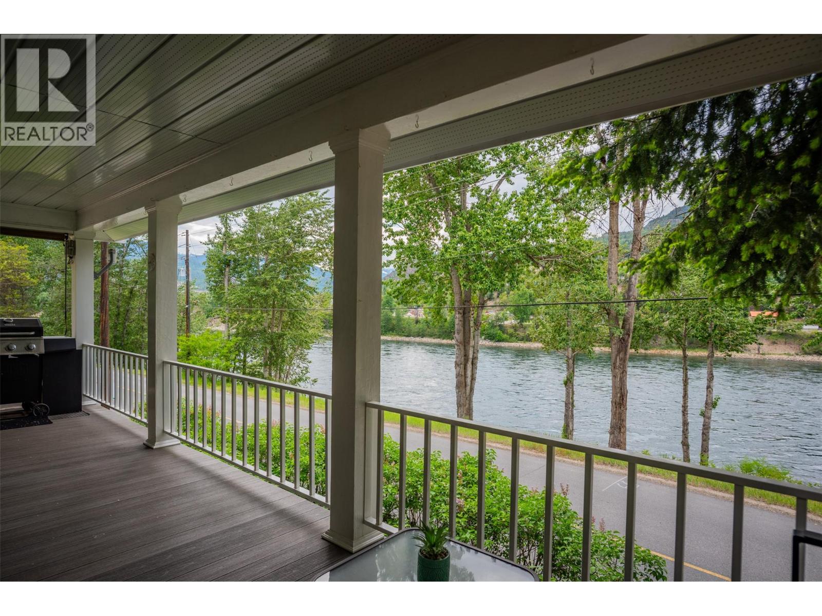 2060 Casino Road, Trail, British Columbia  V1R 4X3 - Photo 13 - 10360915