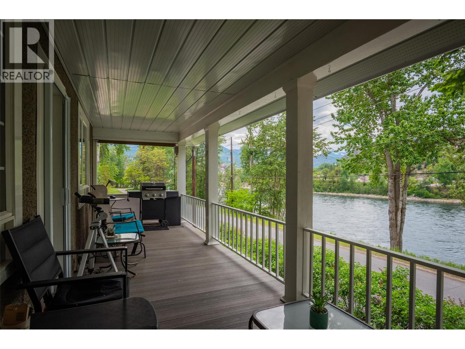 2060 Casino Road, Trail, British Columbia  V1R 4X3 - Photo 15 - 10360915