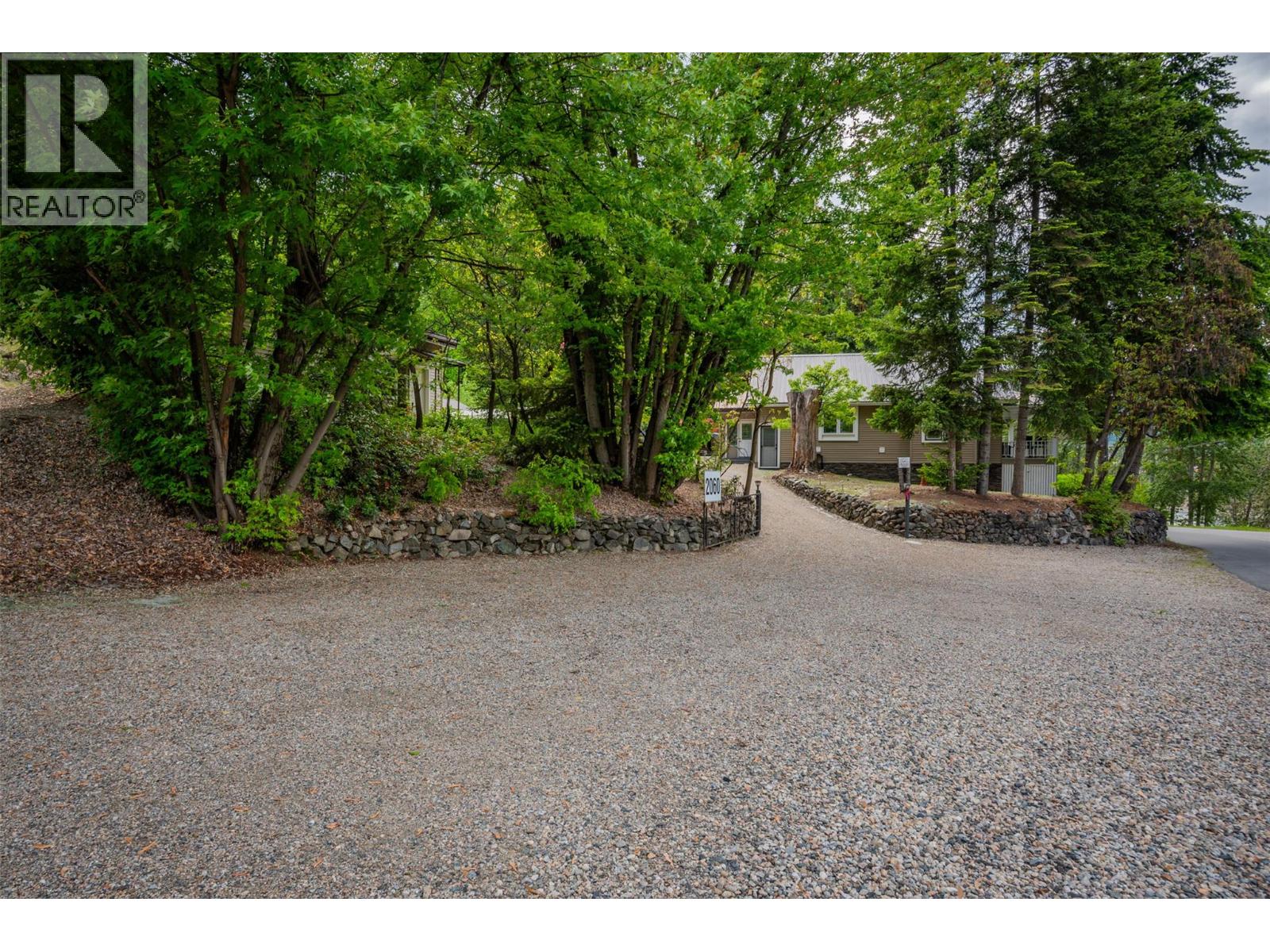 2060 Casino Road, Trail, British Columbia  V1R 4X3 - Photo 36 - 10360915
