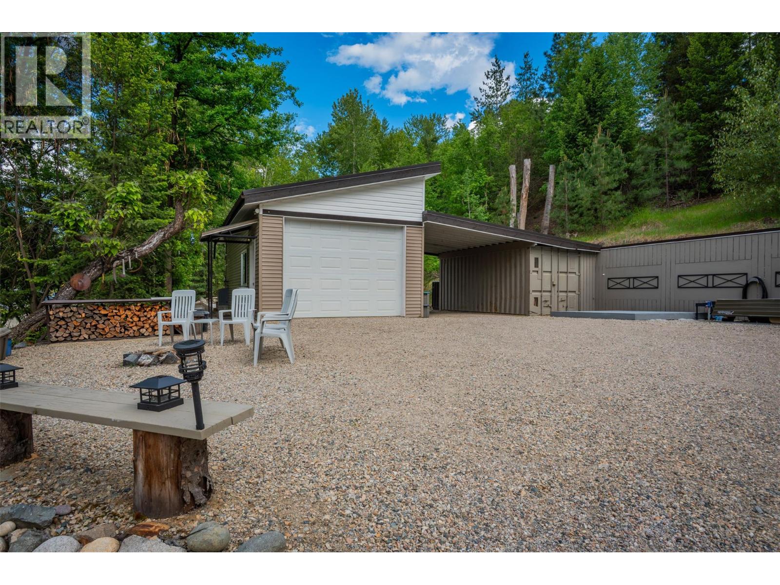 2060 Casino Road, Trail, British Columbia  V1R 4X3 - Photo 40 - 10360915
