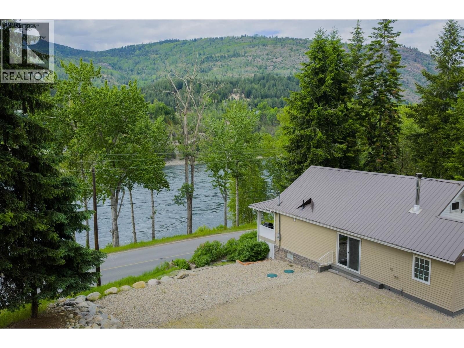 2060 Casino Road, Trail, British Columbia  V1R 4X3 - Photo 61 - 10360915