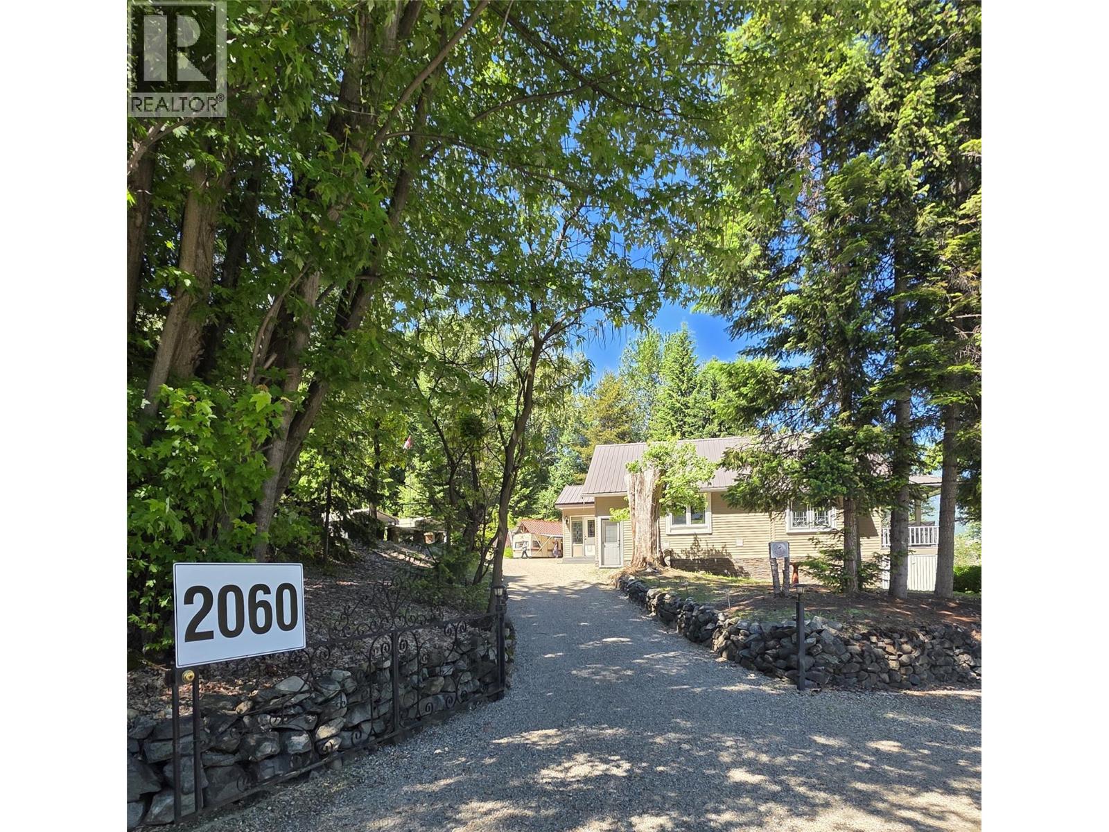 2060 Casino Road, Trail, British Columbia  V1R 4X3 - Photo 77 - 10360915