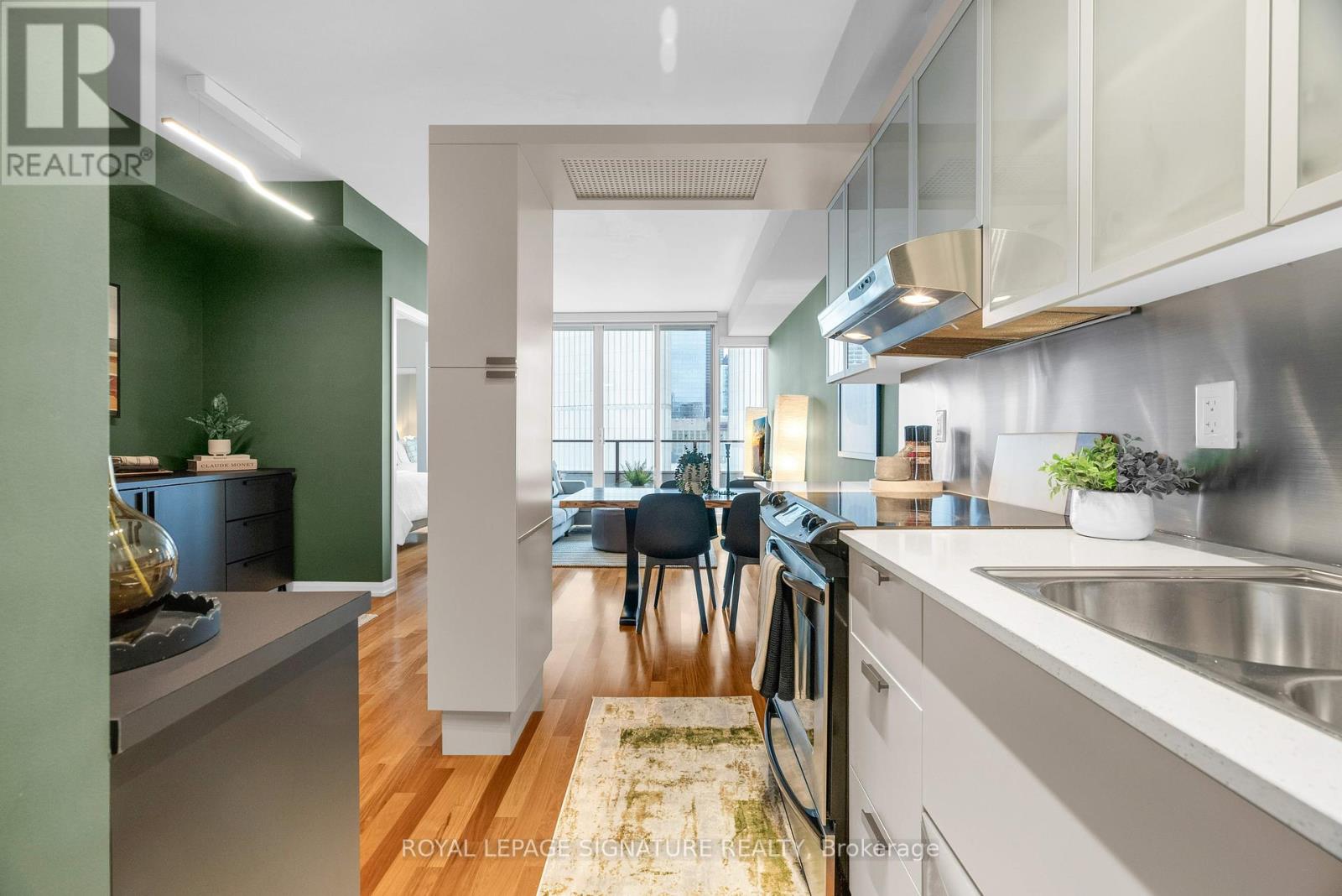 1208 - 111 Elizabeth Street, Toronto, Ontario  M5G 1P7 - Photo 15 - C12369567