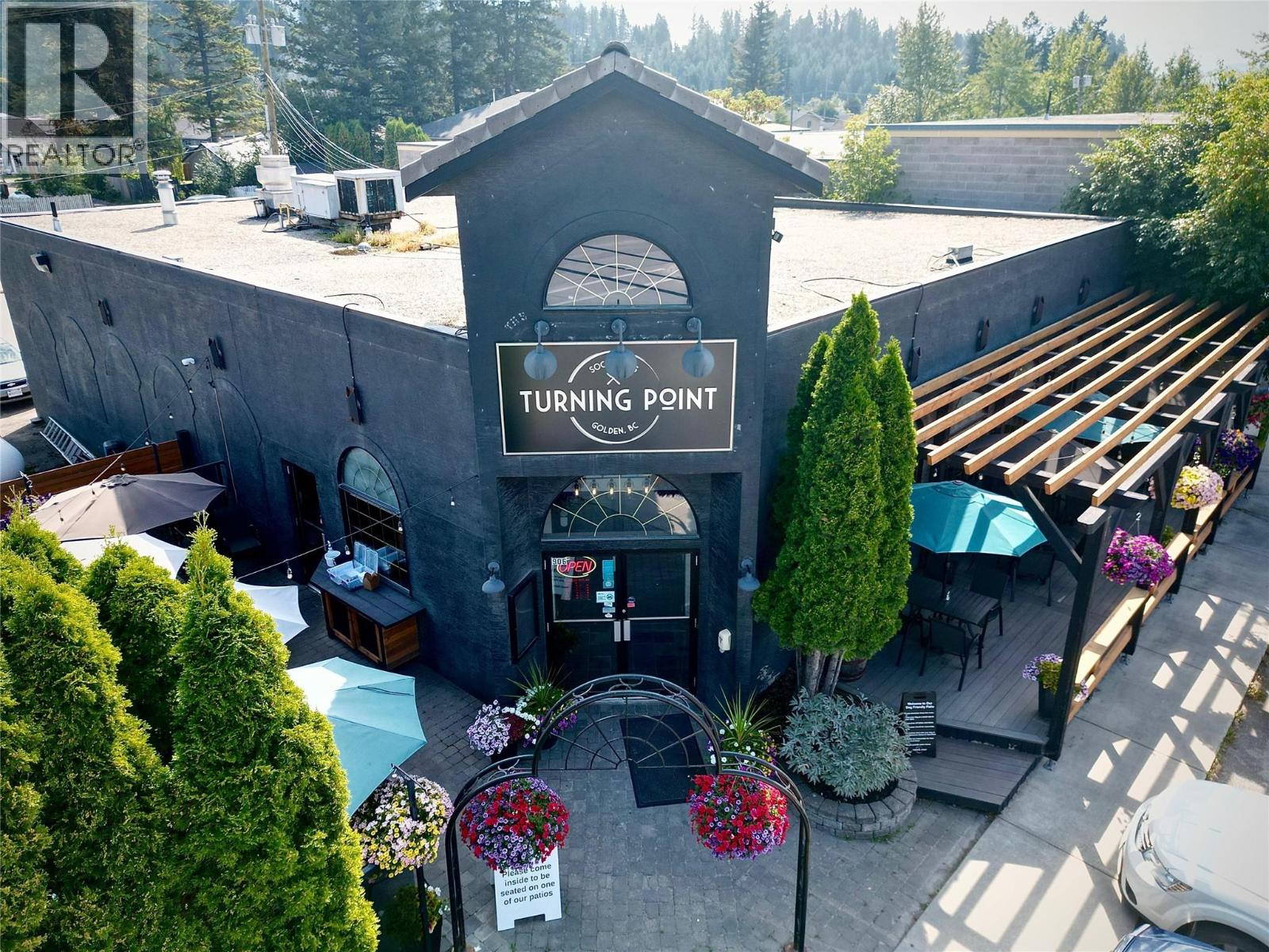 906 11TH Avenue, Golden, British Columbia