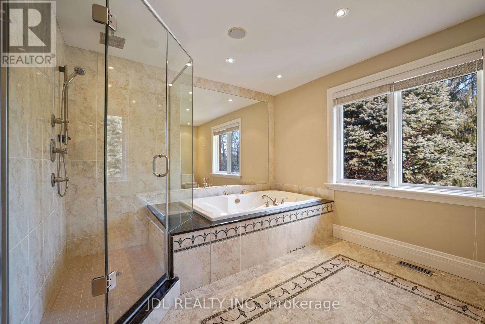 1283 Lindburgh Court, Mississauga, Ontario  L5H 4J2 - Photo 27 - W12369560