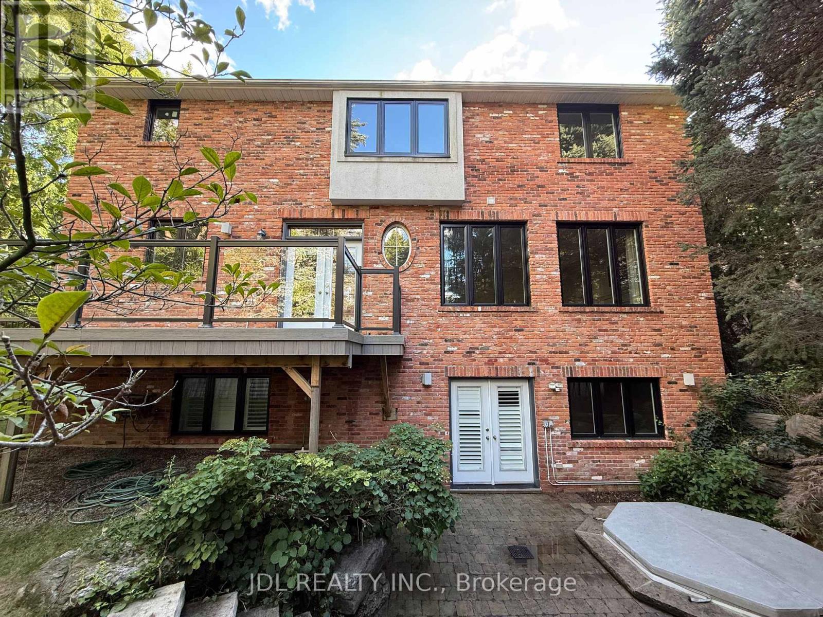 1283 Lindburgh Court, Mississauga, Ontario  L5H 4J2 - Photo 42 - W12369560