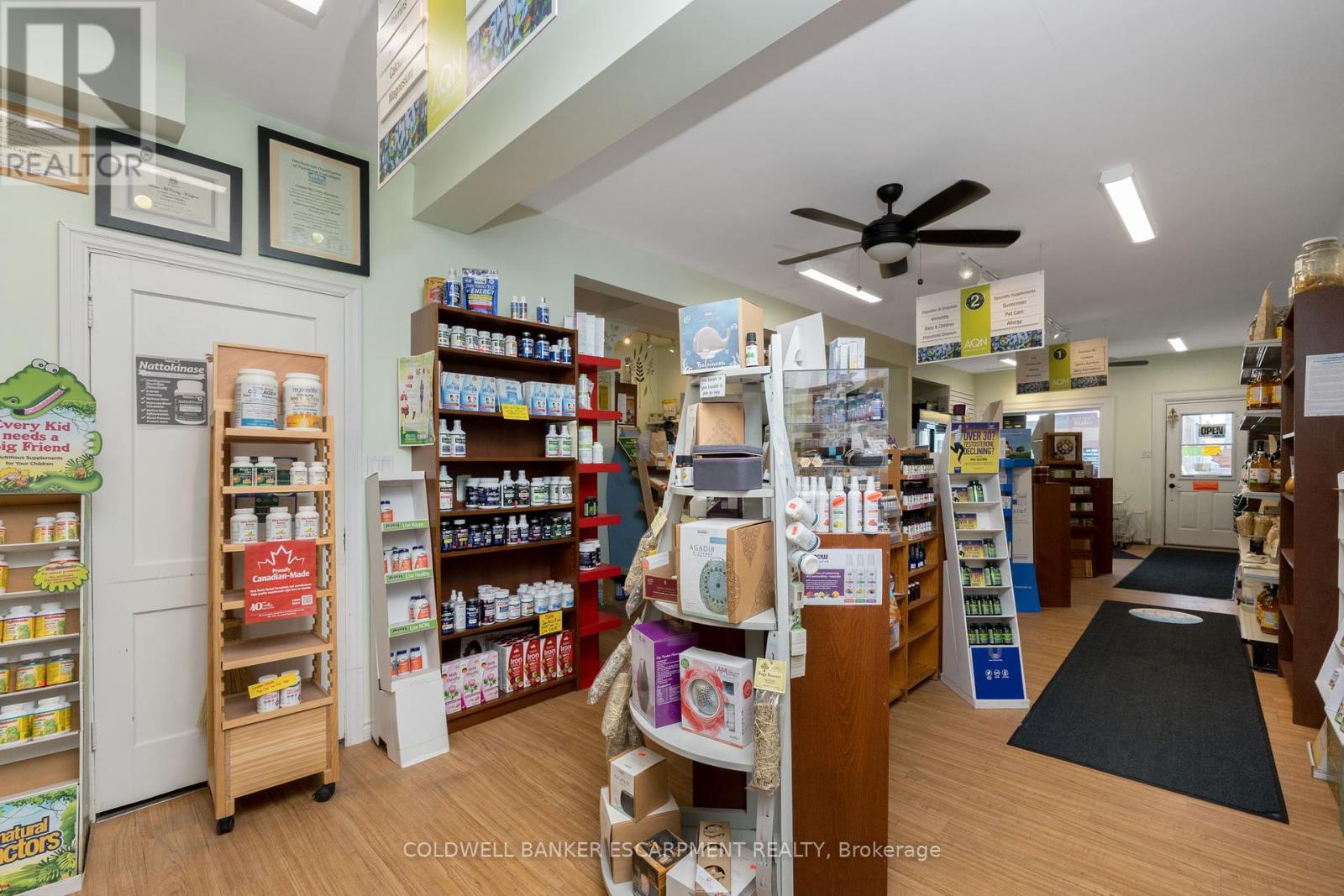 20 Mill Street E, Halton Hills (Ac Acton), Ontario  L7J 1G9 - Photo 15 - W12369563