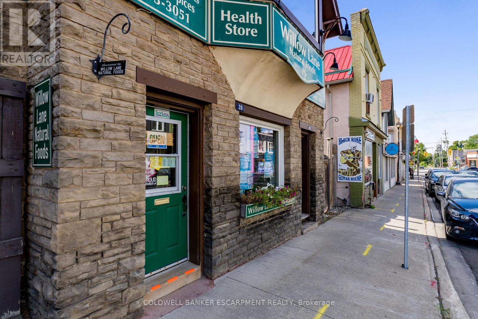 20 Mill Street E, Halton Hills (Ac Acton), Ontario  L7J 1G9 - Photo 6 - W12369563