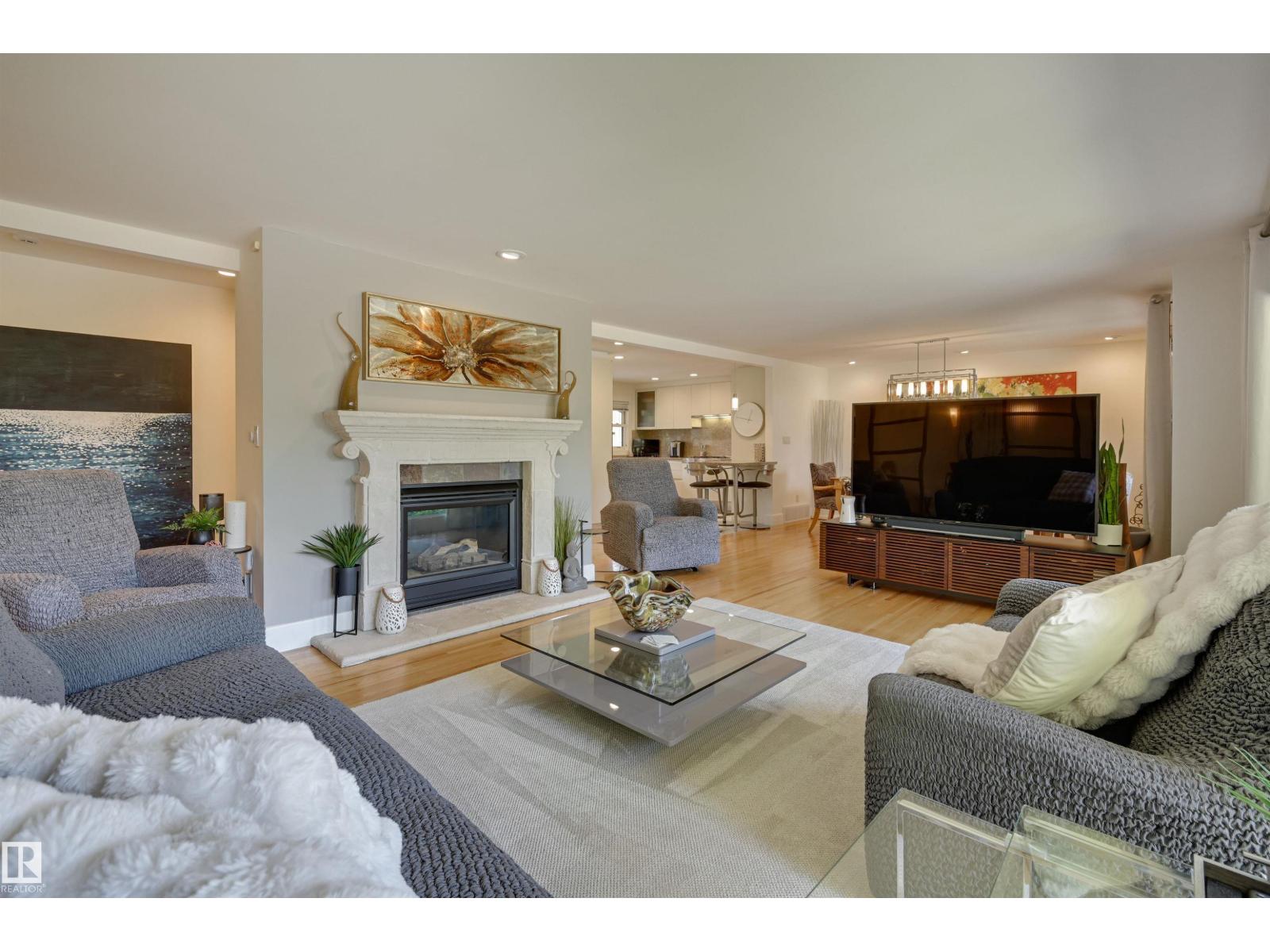 Property at 8907 SASKATCHEWAN DR NW image 4