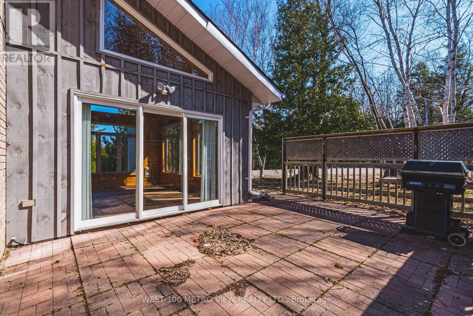 2476 Champlain Road, Tiny, Ontario  L9M 0C3 - Photo 17 - S12369584