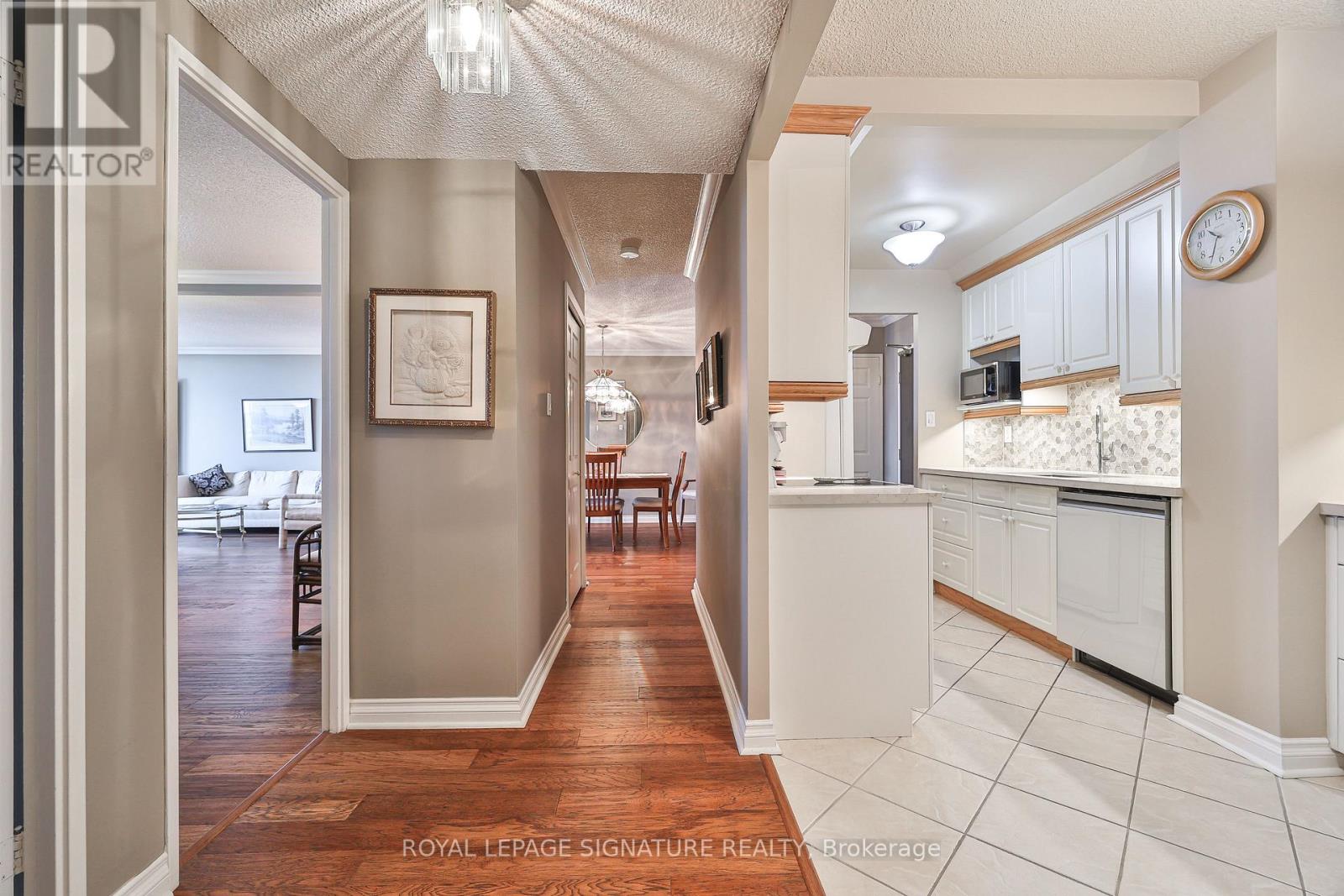 2105 - 820 Burnhamthorpe Road, Toronto, Ontario  M9C 4W2 - Photo 11 - W12369586