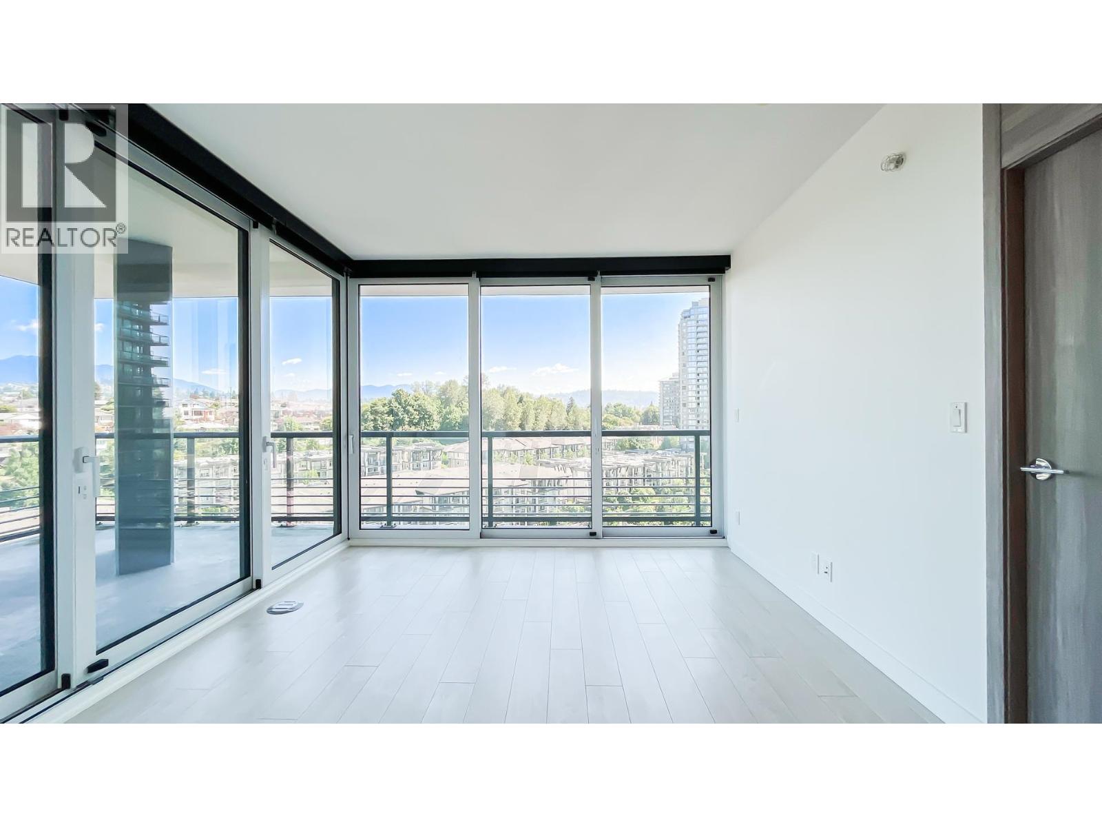 1106 4720 LOUGHEED HIGHWAY, Burnaby, British Columbia