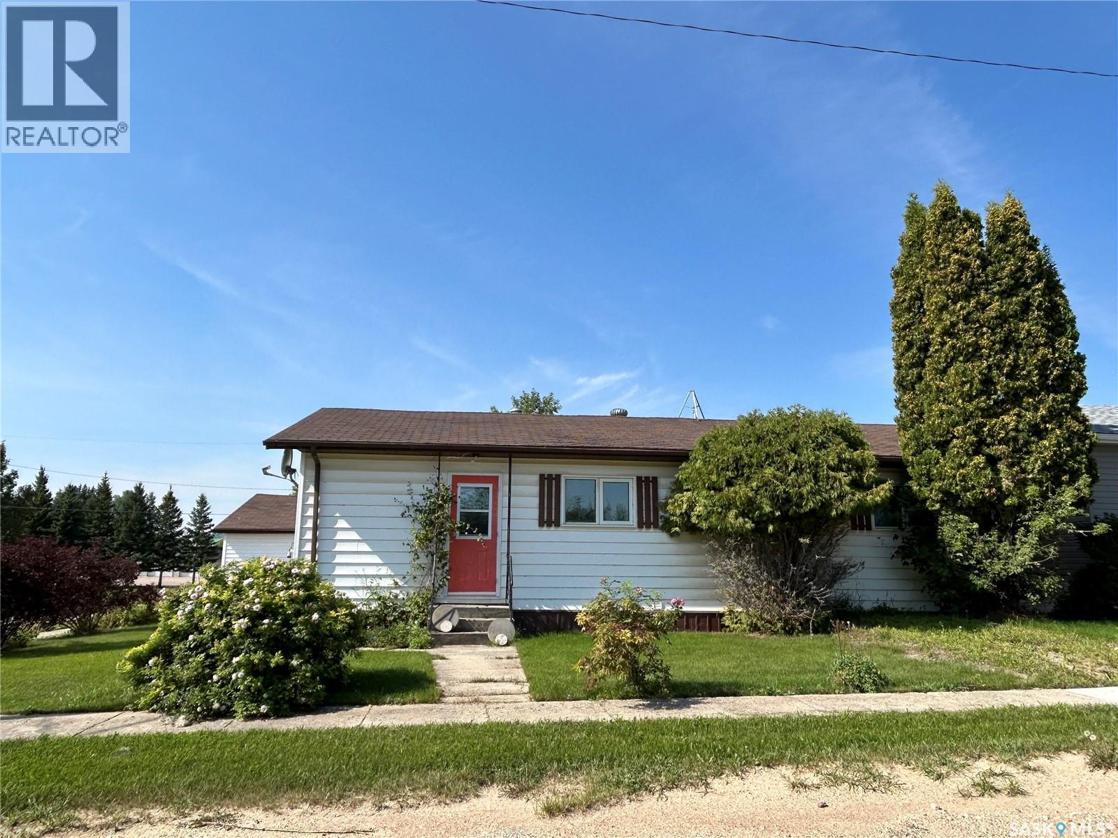 107 Railway Avenue S, Middle Lake, Saskatchewan  S0K 2X0 - Photo 2 - SK016895
