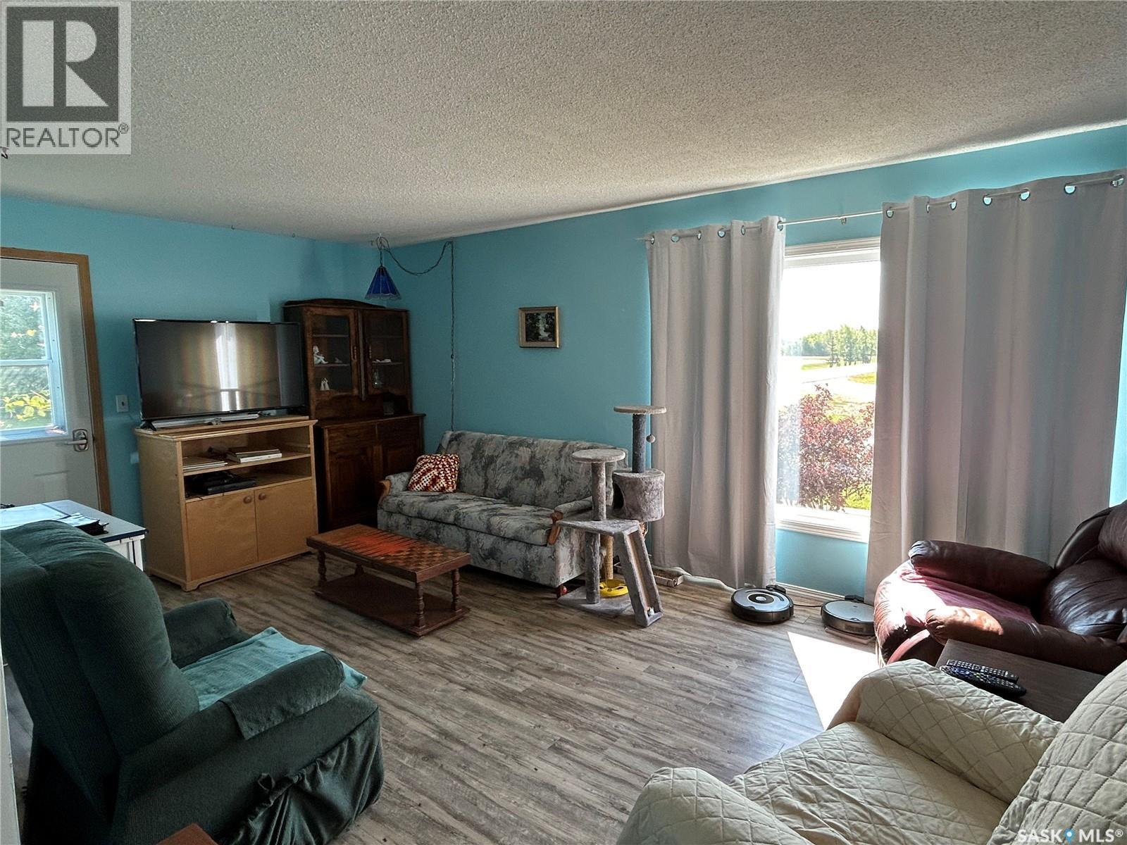 107 Railway Avenue S, Middle Lake, Saskatchewan  S0K 2X0 - Photo 4 - SK016895
