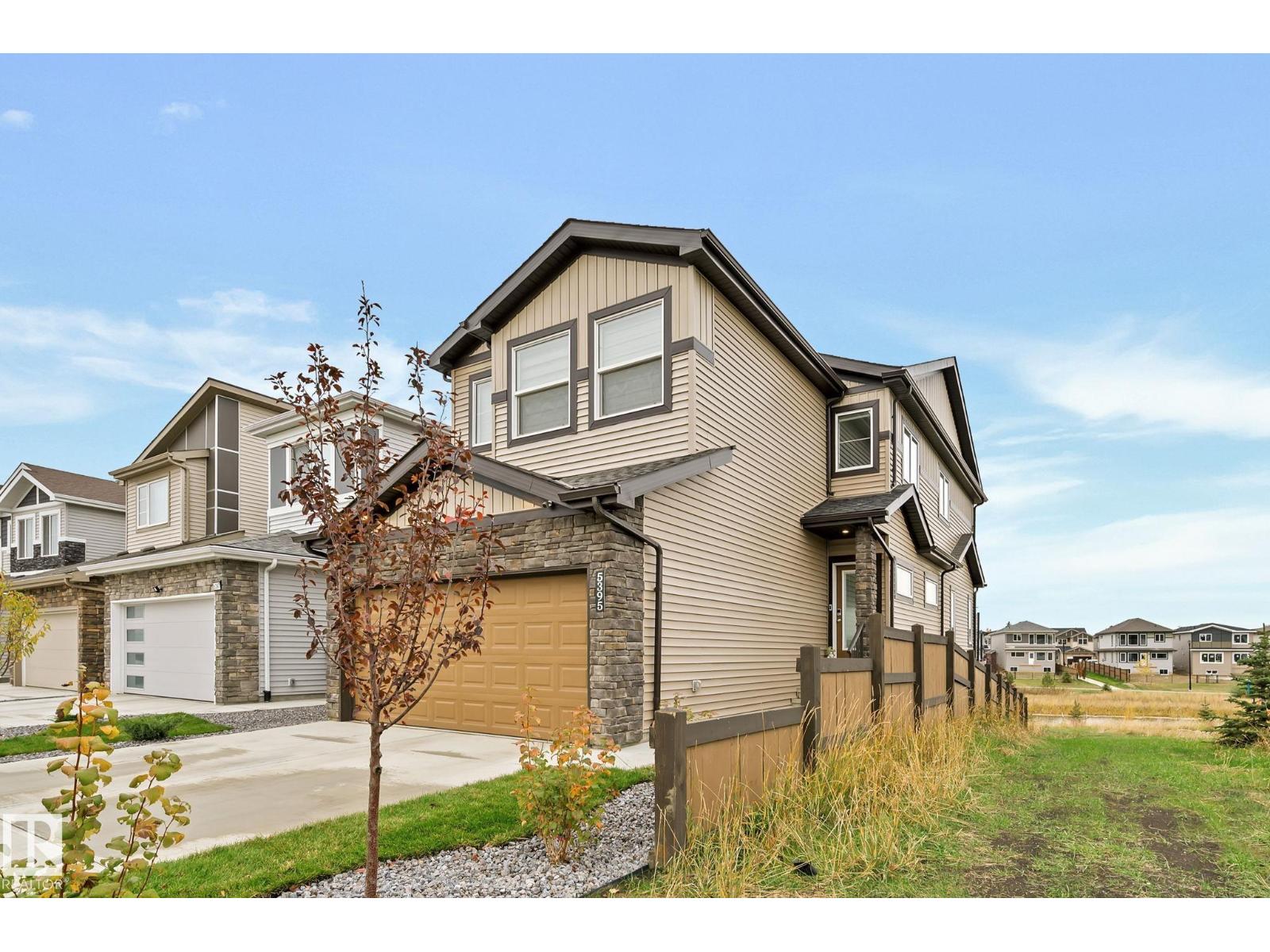 5395 Lark LD NW, Edmonton, Alberta